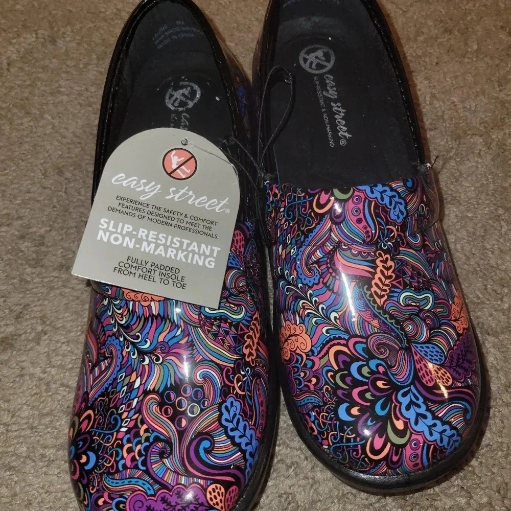 Easy Street Women’s Purple/Blue Tiffany Slip On Size 8